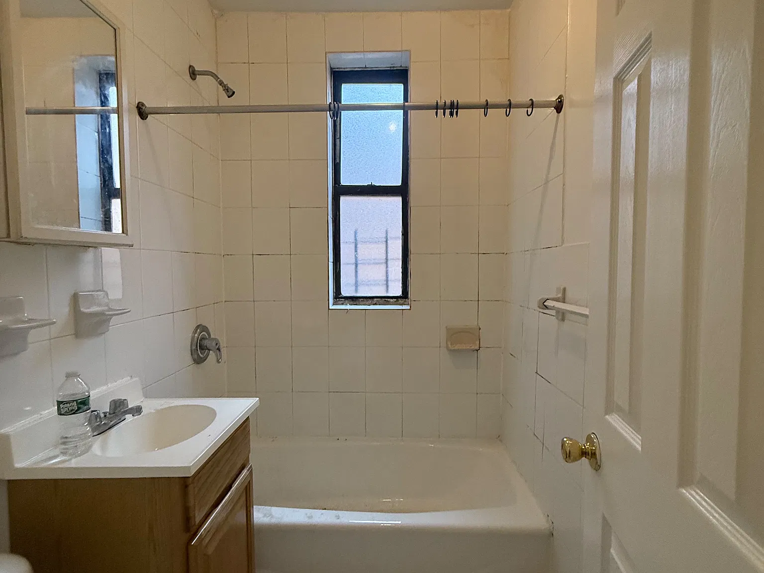 Studio, 850 sqft, $1,950 — Photo 4