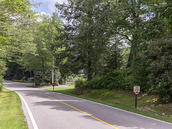 4th image of 85 & 86 Lake Villas Way