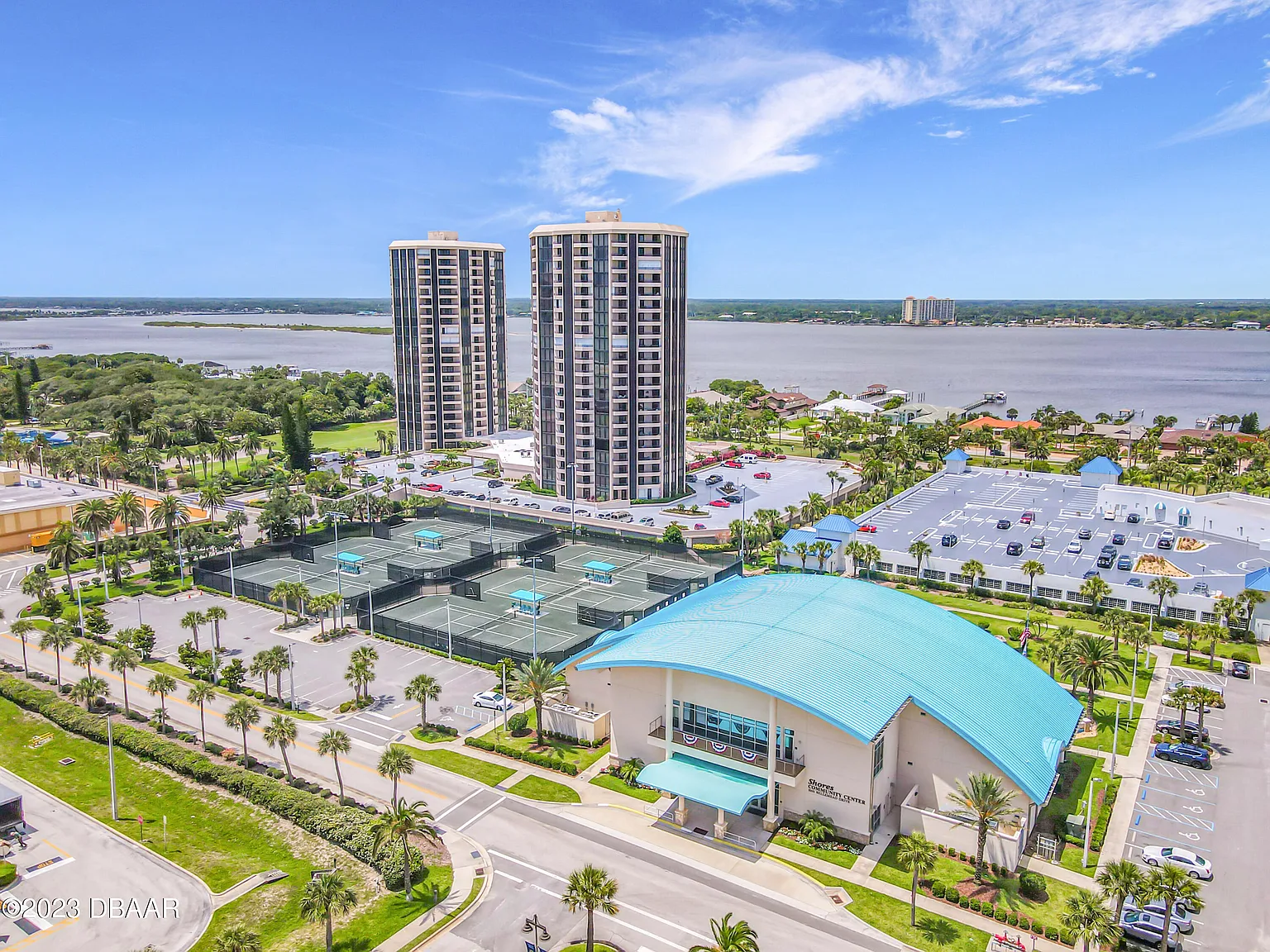 2 bed, 2.0 bath, 1327 sqft, $2,000 — Photo 4