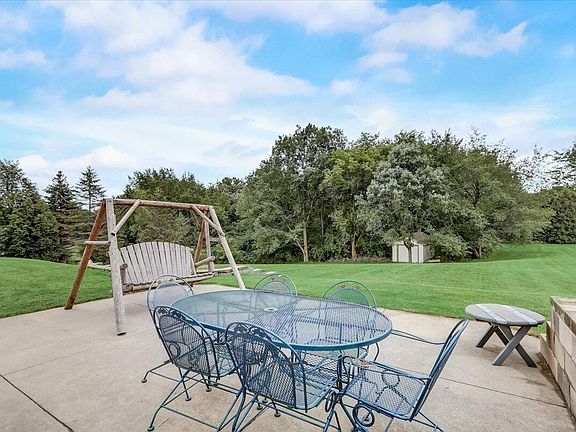 3rd image of 30939 River Bend Dr