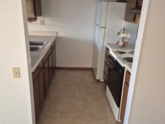 2nd image of 517 Mulberry Dr #0