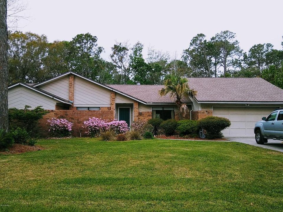 1st image of 2208 W The Woods Dr