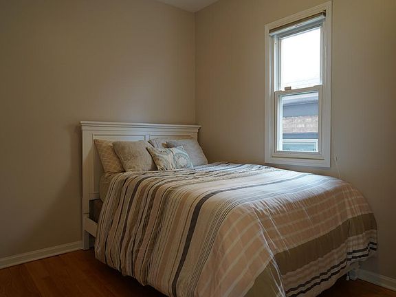 3rd image of 5318 N McVicker Ave APT 1