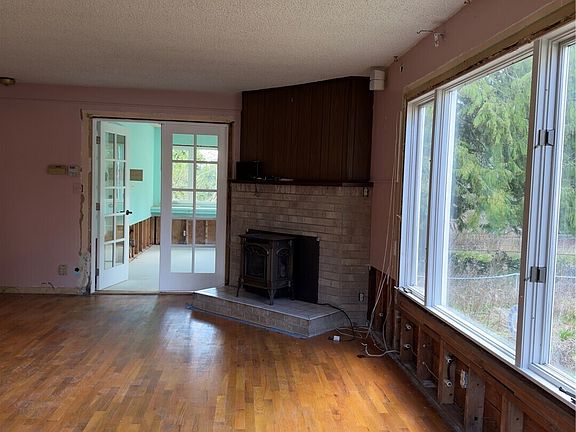 3rd image of 10722 59th Avenue E