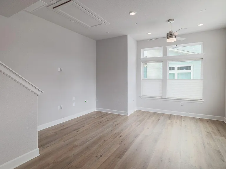 4207 Taniguchi St — Photo 12