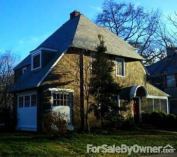 2nd image of 82 Hopkins St