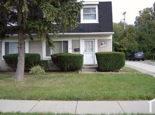 15110 W Nine Mile Rd, Oak Park, MI 48237