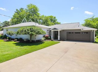2935 Royalwood Rd, Broadview Heights, OH 44147