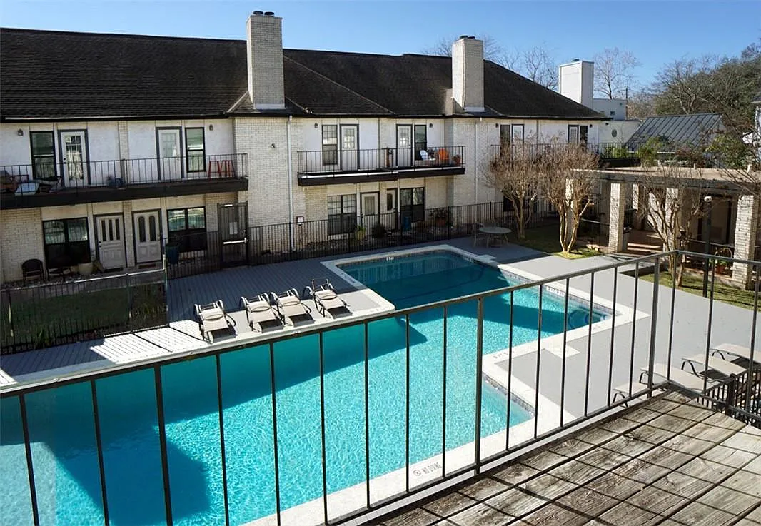 2 bed, 2.5 bath, 1101 sqft, $2,495 — Photo 1