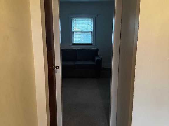 4th image of 50 S Chestnut St #2B
