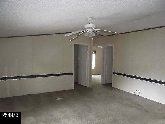 5th image of 17 Palm Castle Dr