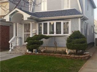 9349 215th St, Queens Village, NY 11428