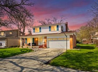 14018 Greentrees St, Riverview, MI 48193