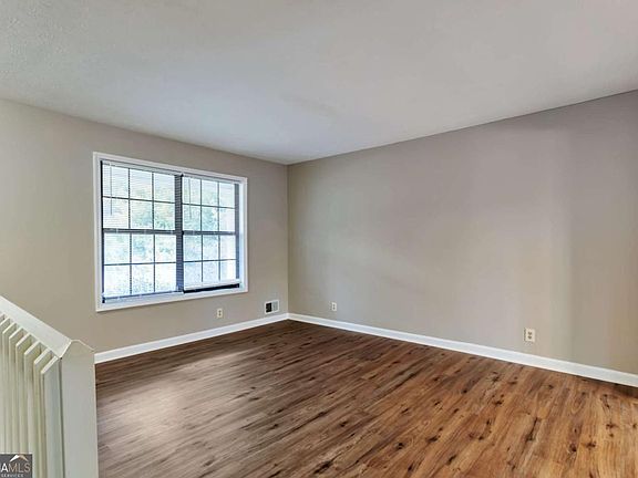 3rd image of 3768 Glen Mora Dr