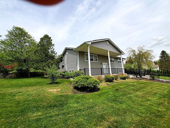 3rd image of 159 Lake Dr
