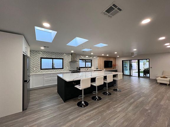 3rd image of 8606 E San Alfredo Dr