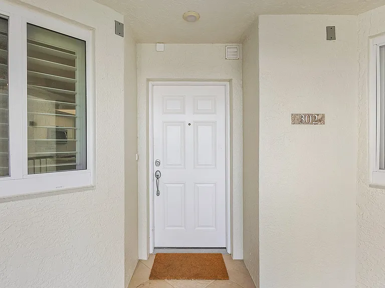 50 Seagate Dr #302B — Photo 4