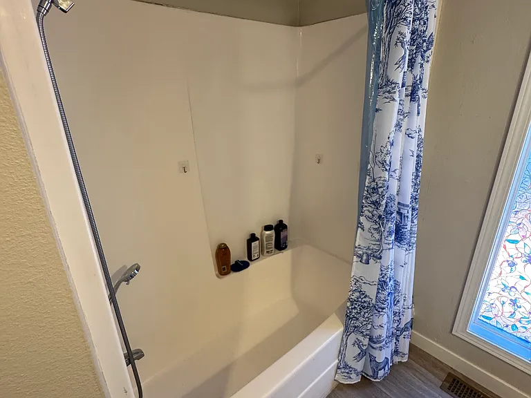 2nd Bathroom
