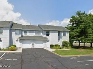 8 Vincent Ct, Little Egg Harbor, NJ 08087