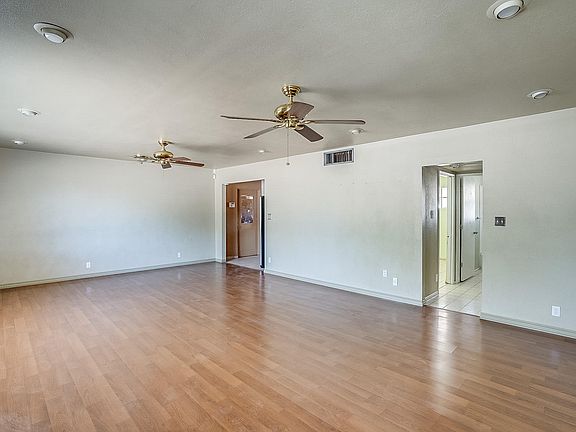5th image of 755 W Pima Ave