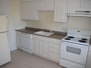 132 South St APT 1, Hyannis, MA 02601