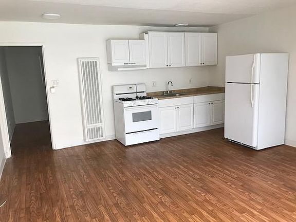 4th image of 731 S New Hampshire Ave APT 3