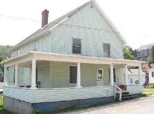 303 Adams St, Mannington, WV 26582
