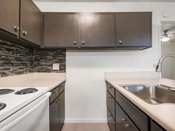 Jack Scott Apartments, 348 W Sacramento Ave APT P, Chico, CA 95926