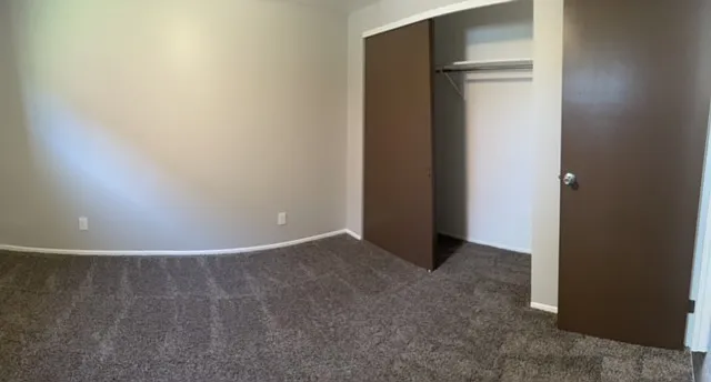 Royal Village Apartment Homes 245 — Photo 6