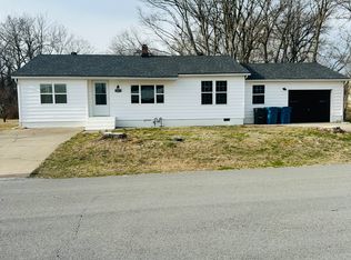 1211 Oneida St, Seneca, MO 64865