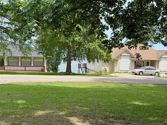 2nd image of 192 Sam Houston Loop