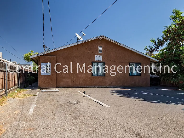 1871 Quincy Street — Photo 1