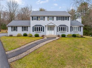 237 Ridge Ct, Saylorsburg, PA 18353