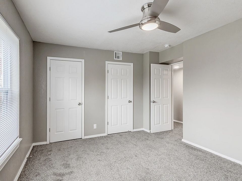 2bd Master Bedroom and Double Closets