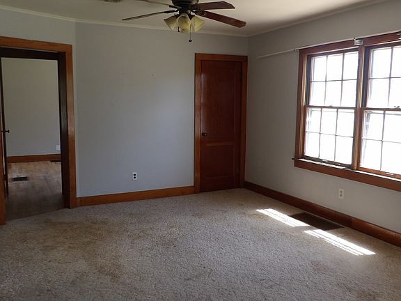 4th image of 606 Bohn St