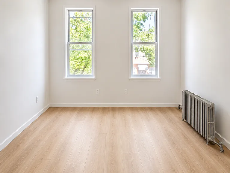 462 Onderdonk Ave #2L — Photo 6