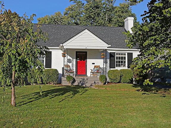 3rd image of 202 N Hubbards Ln
