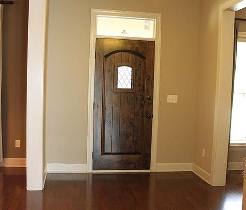 2nd image of 9025 Crescent Lodge Dr