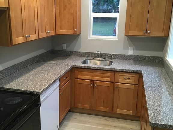 4th image of 606 98th St S