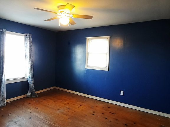 5th image of 410 White Oak Rd