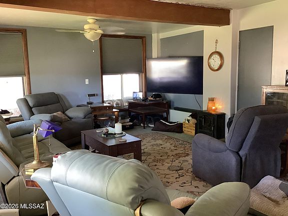 5th image of 502 W 3rd St