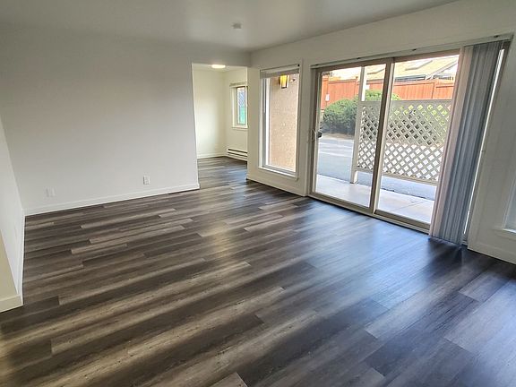 4th image of 320 SW 160th St #15
