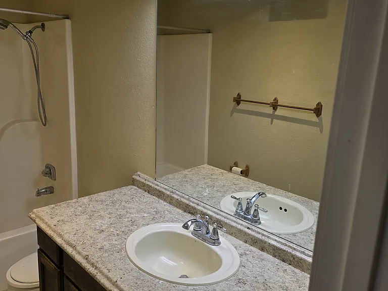 18 Bentree Ln #403 — Photo 44