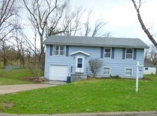405 E Green St, Smithton, MO 65350