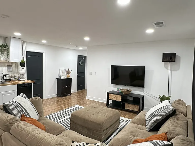 1512 E Shadow Dr — Photo 18
