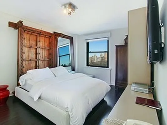 Rented by Corcoran | media 10