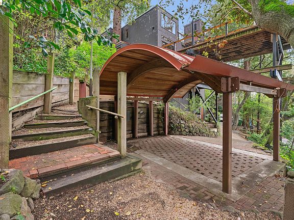 4th image of 39 Canyon Rd