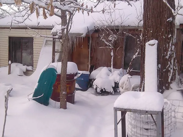 633 Island Ave, East Moline, IL 61244