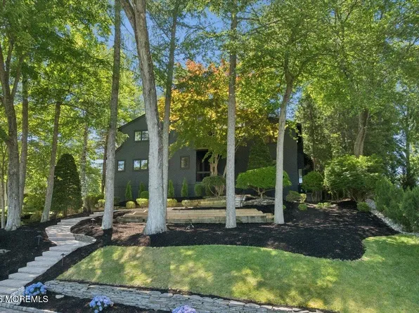 5 Eli Circle, Morganville, NJ 07751