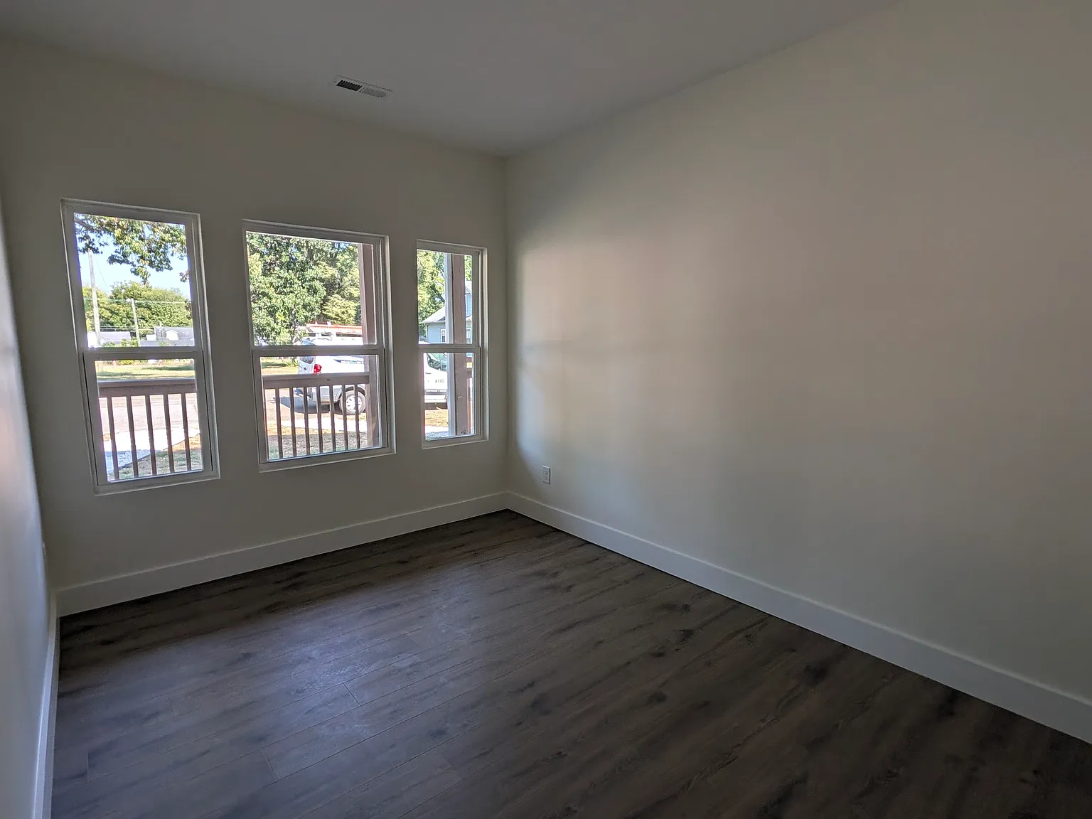3 bed, 1500 sqft, $2,145 — Photo 3